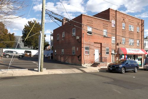 151 Spruce St, Stamford, CT, 06902-4853 | Card Image