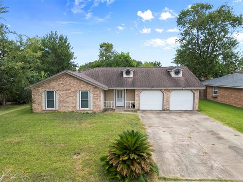 103 Ironwood St, Lake Jackson, TX, 77566-5748 | Card Image