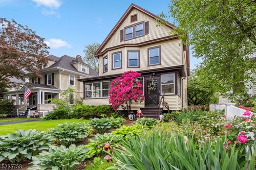 210 Baldwin St, Glen Ridge, NJ, 07028-1502 | Card Image