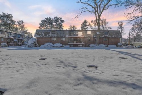 apt-22-42 Main St, North Reading, MA, 01864-2223 | Card Image