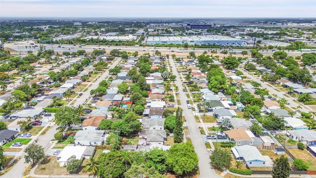 230 Nw 52 Nd Ct, House other with 2 bedrooms, 1 bathrooms and null parking in Fort Lauderdale FL | Image 40