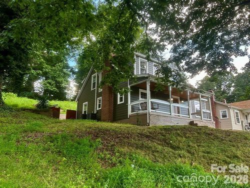 404 Huffman St, Morganton, NC, 28655-2926 | Card Image