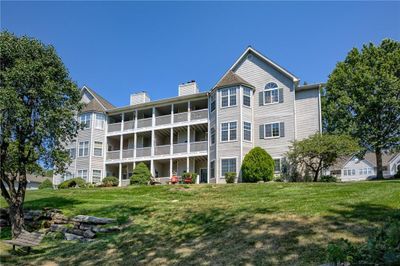 View of building exterior | Image 1