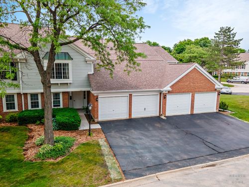 c-125 Rob Roy Ln, Prospect Heights, IL, 60070-2854 | Card Image