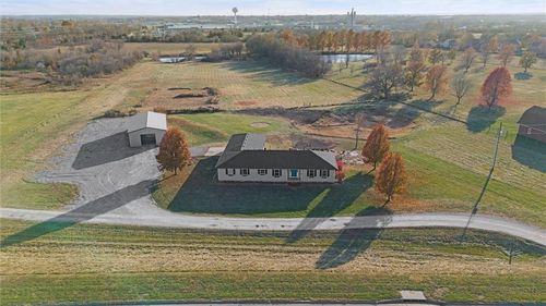 19985 W 199th St, Spring Hill, KS, 66083-9666 | Card Image