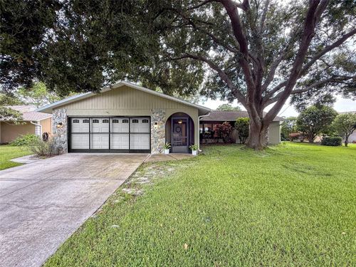 3711 Erin Brook Dr, NEW PORT RICHEY, FL, 34655 | Card Image