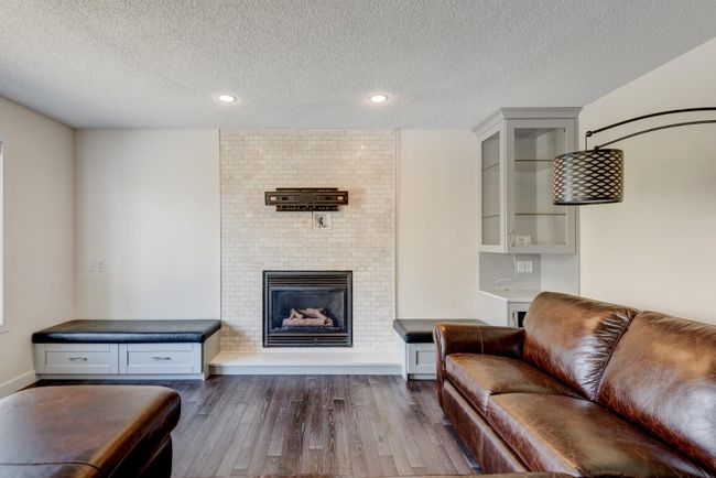 420 Rocky Ridge Cove Nw, Home with 3 bedrooms, 3 bathrooms and 4 parking in Calgary AB | Image 8