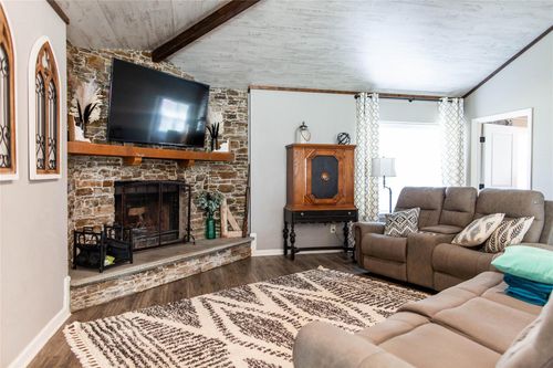 14902 Bernard Timbers Dr, East Bernard, TX, 77435-9651 | Card Image