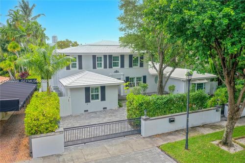 4531 N Bay Rd, Miami Beach, FL, 33140-2860 | Card Image