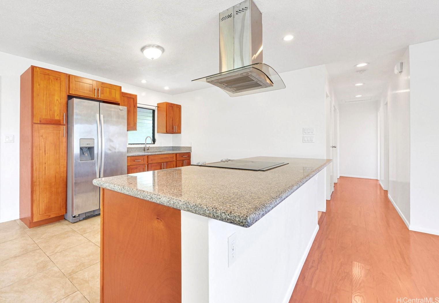 Ponohale St, Aiea, HI 96701