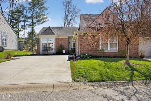 712 E Moss Creek Dr, Bloomington, IN, 47401-4573 | Card Image