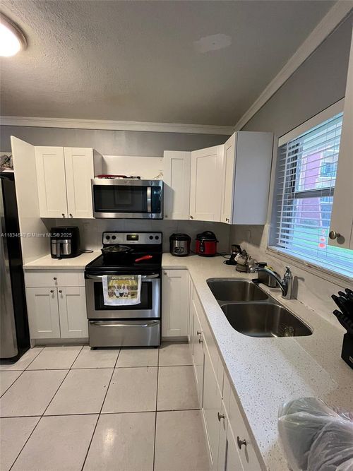 apt-116-13715 Kendale Lakes Cir, Miami, FL, 33183-2300 | Card Image