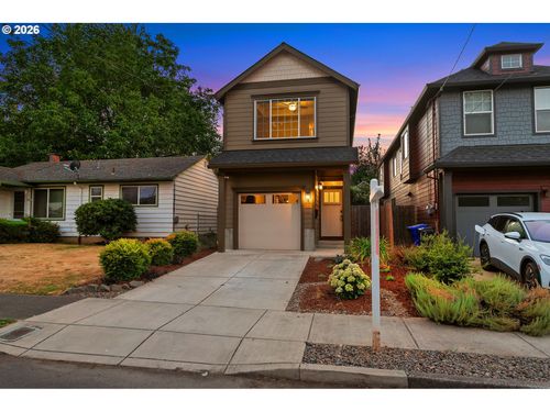 8971 N Drummond Ave, Portland, OR, 97217-7127 | Card Image