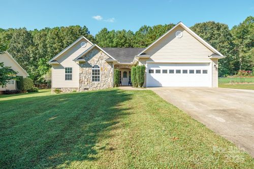 5175 Landing View Dr, Granite Falls, NC, 28630-8750 | Card Image