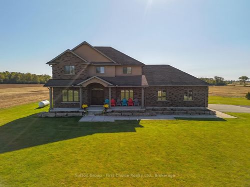 3321 Perth Rd, Perth, ON, N0K1V0 | Card Image