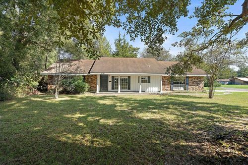 1011 W 10th St, Bogalusa, LA, 70427-4214 | Card Image