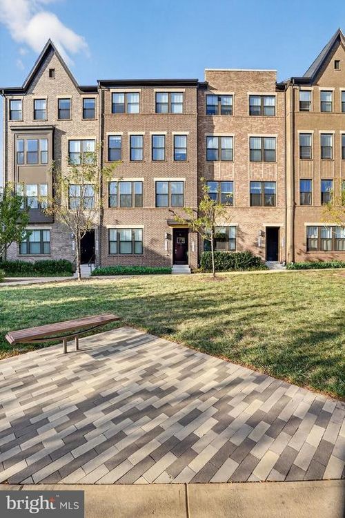 45087 Cappamore Ter, STERLING, VA, 20166-7084 | Card Image