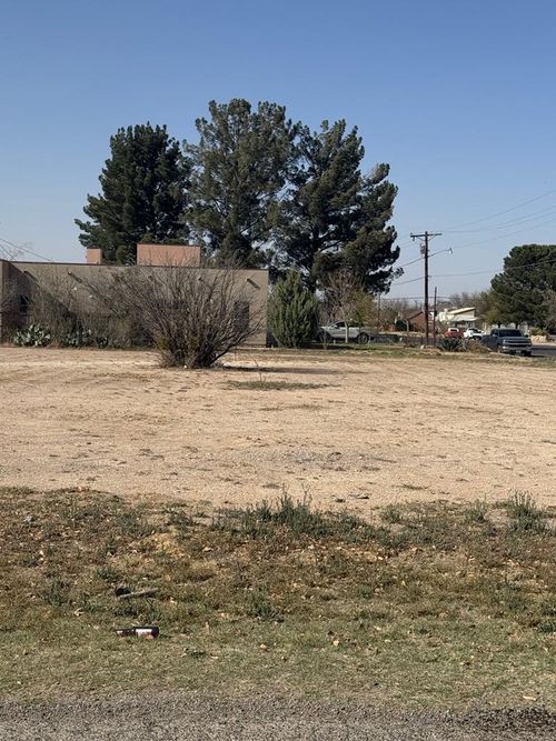 2-1508-2 W Division St, Fort Stockton, TX, 79735 | Card Image