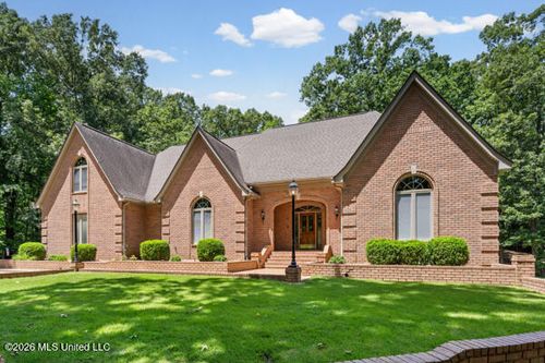 6705 Autumn Oaks Drive, Olive Branch, MS, 38654 | Card Image