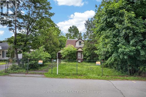 305 Mountbatten Ave, Ottawa, ON, K1H5W2 | Card Image