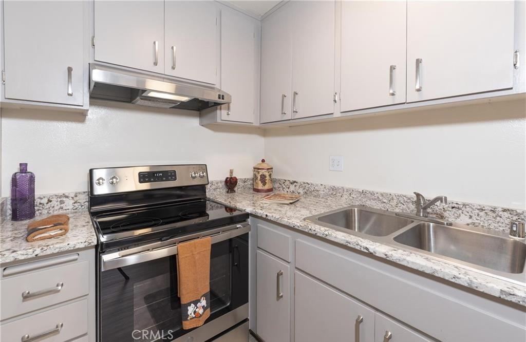Residential Lease in Van Nuys 4
