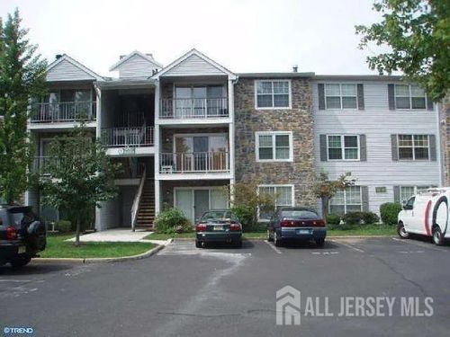 40 Holly Ct, Hamilton, NJ, 08619-4634 | Card Image