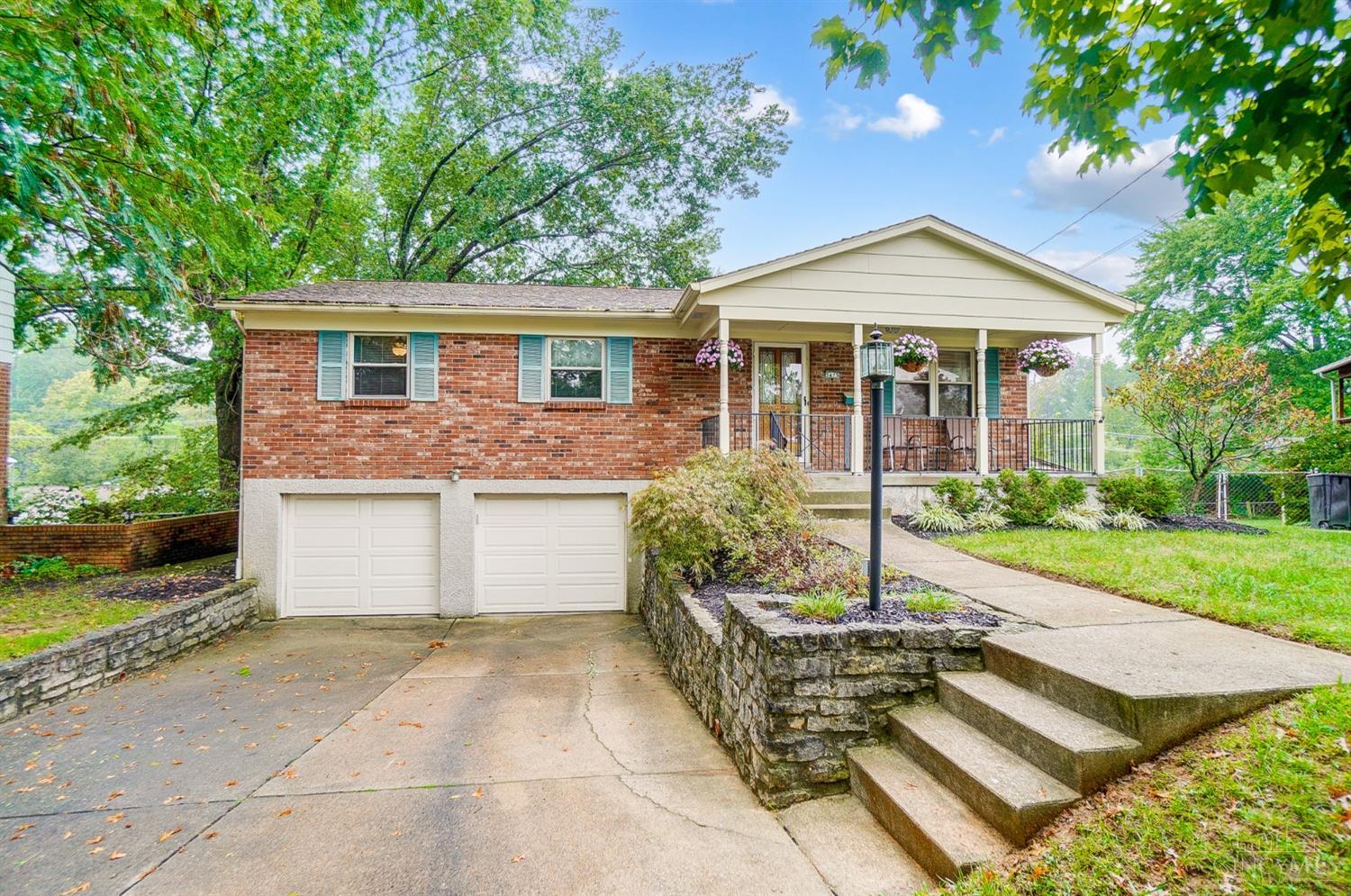 Courier Ct, Cincinnati, OH 45238