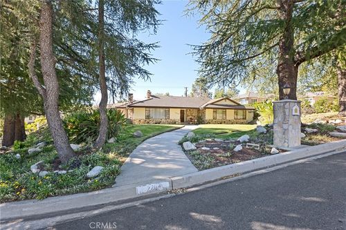 2204 San Gorgonio Rd, La Canada Flintridge, CA, 91011-1351 | Card Image