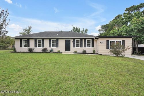 1009 Fitzgerald Dr, Wilmington, NC, 28405-1509 | Card Image