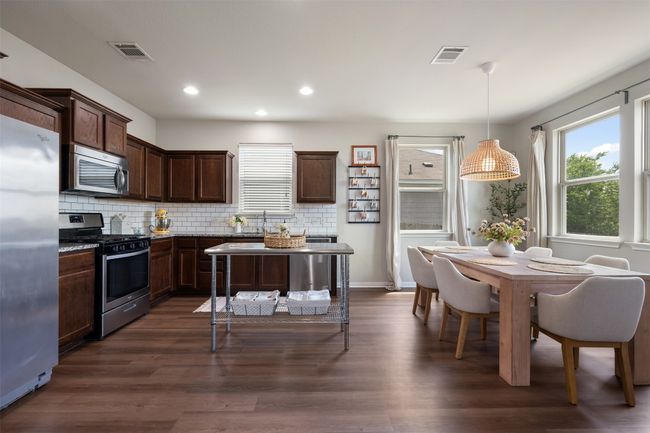 615 Twisted Oaks Ln, House other with 3 bedrooms, 3 bathrooms and 4 parking in Buda TX | Image 10