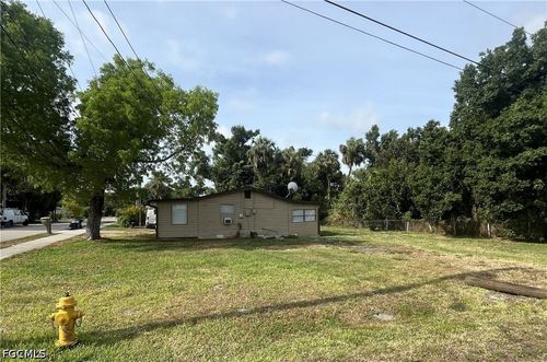 1748 Woodward Ave, NORTH FORT MYERS, FL, 33903-3378 | Card Image