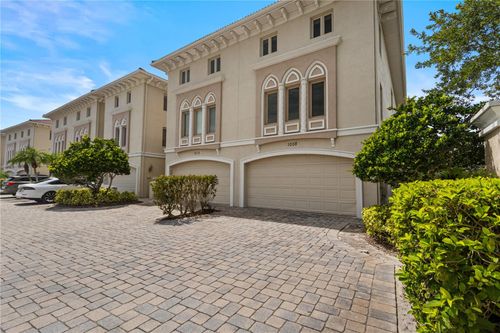 1008 Paseo Del Rio Ne, ST PETERSBURG, FL, 33702-1457 | Card Image