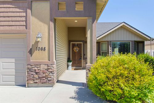 1068 Terra Ave, Twin Falls, ID, 83301-4712 | Card Image