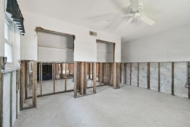 568 Johns Pass Ave, House other with 4 bedrooms, 3 bathrooms and null parking in MADEIRA BEACH FL | Image 64