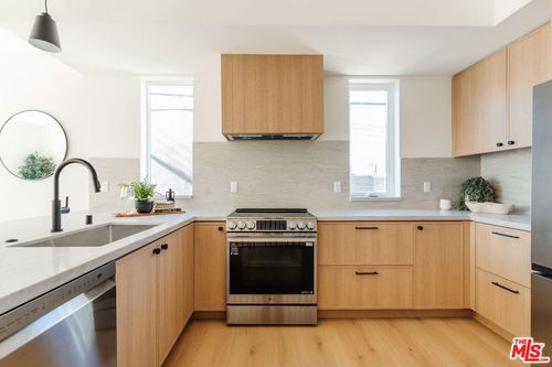 12-6765 Lexington Avenue, Los Angeles, CA, 90038 | Card Image