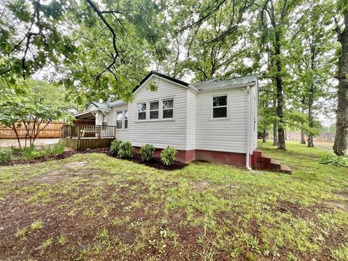 414 Broadway Ave, New Johnsonville, TN, 37134-2129 | Card Image