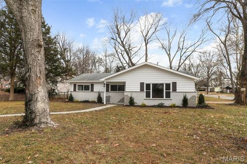 6904 Frostview Ln, Hazelwood, MO, 63042-3206 | Card Image