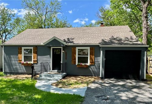 5312 Reeds Rd, Mission, KS, 66202-1919 | Card Image