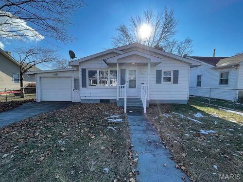 143 E 2nd St, Roxana, IL, 62084-1309 | Card Image