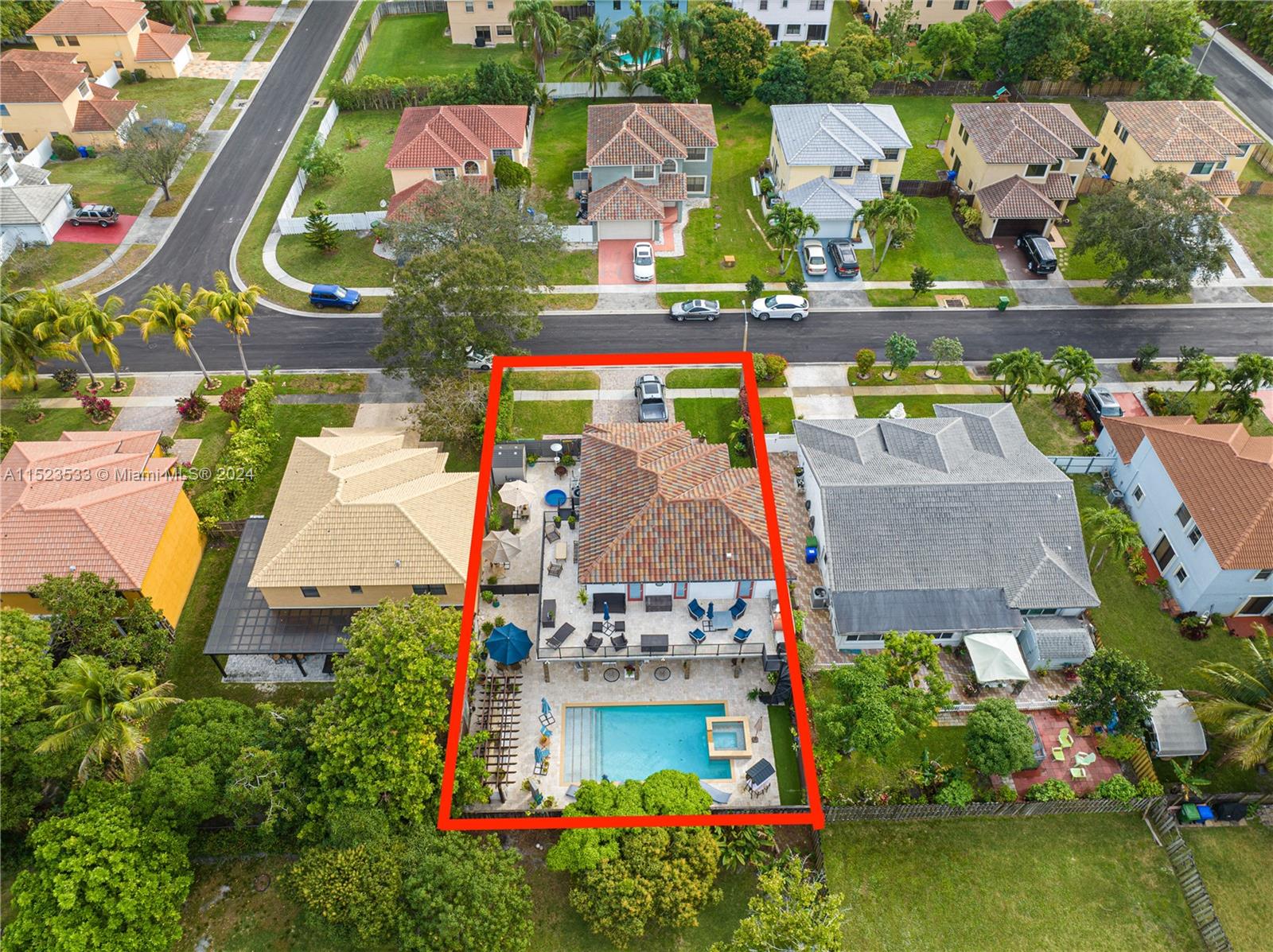 88th Ave, Pembroke Pines, FL 33025