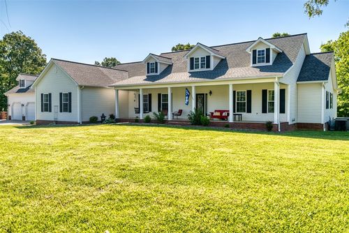 834 Kennedy Rd, Greenville, KY, 42345-3664 | Card Image