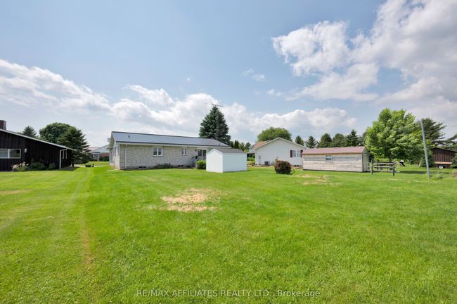 5210 Meadowland Dr, House other with 3 bedrooms, 3 bathrooms and 6 parking in Cardinal ON | Image 9