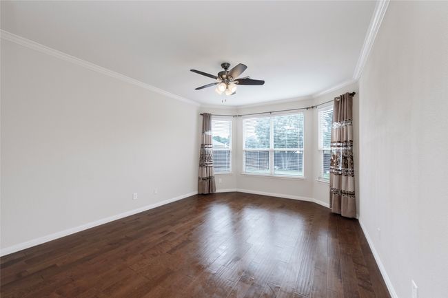 Master suite with crown moldings | Image 17