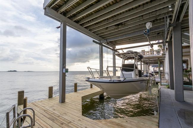 Covered boat dock | Image 33