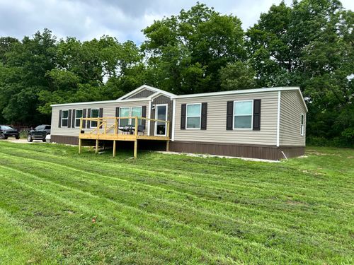 213 Trace Creek Trl, Mammoth Spring, AR, 72554-7526 | Card Image