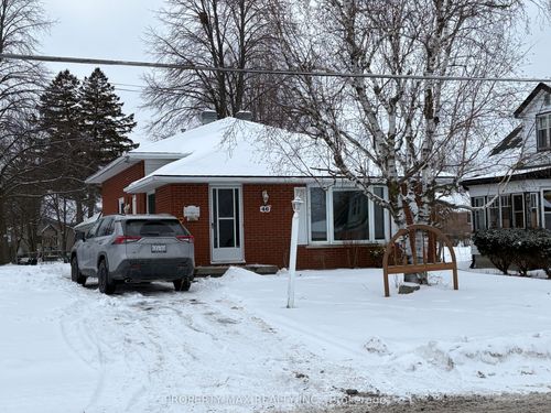 46 Gilbert St, Belleville, ON, K8P3H2 | Card Image