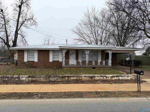 1109 N Jefferson St, Athens, AL, 35611-1612 | Card Image