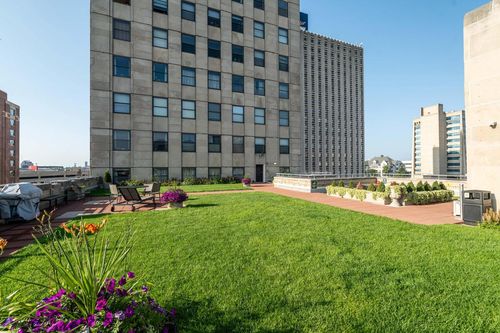 501-606 W Wisconsin Avenue, Milwaukee, WI, 53203 | Card Image