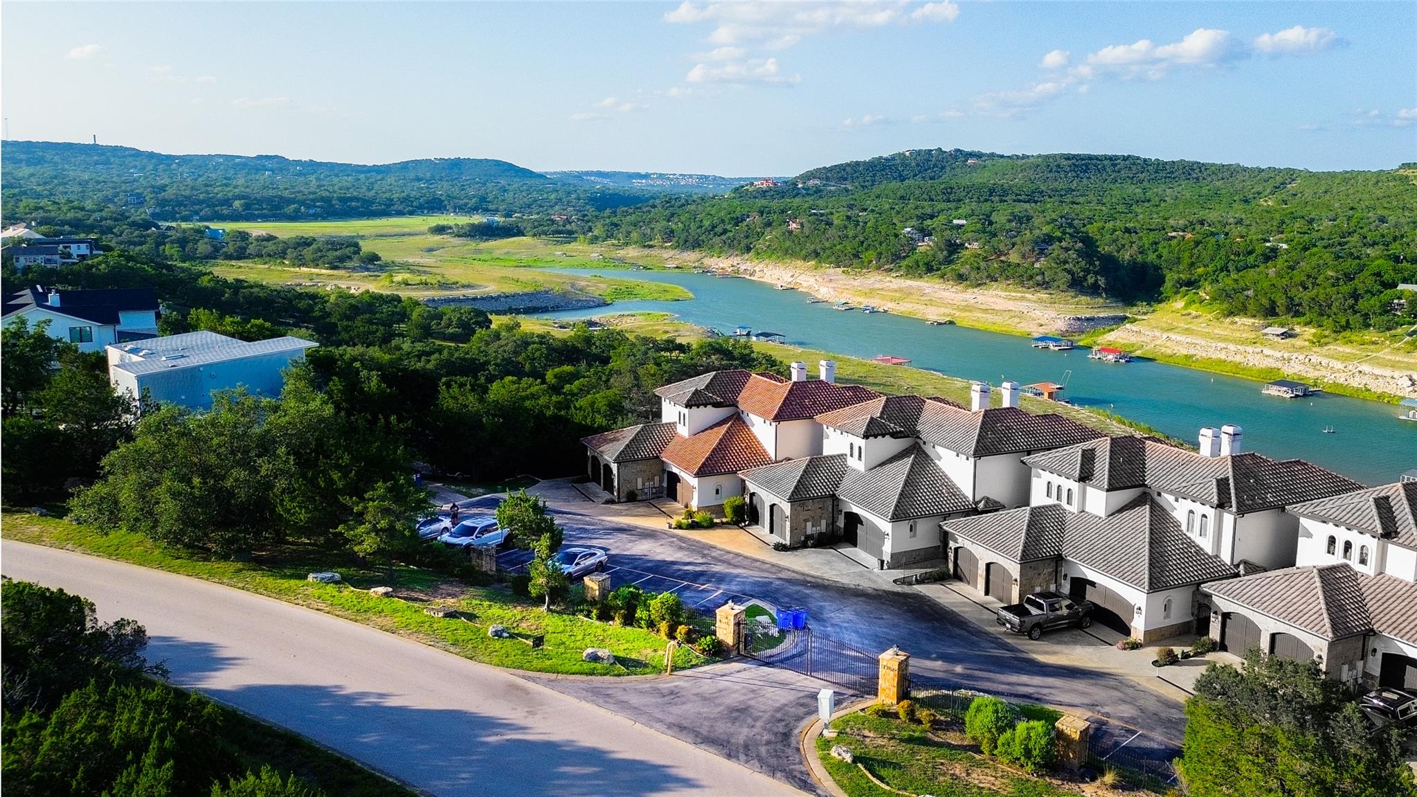 Residential in Jonestown