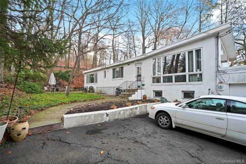 28 Sprain Valley Rd, Scarsdale, NY, 10583-3106 | Card Image